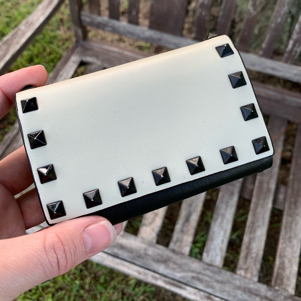 Valentino Rockstud Wallet - Picture 2 of 16